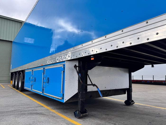 2005 Vawdrey St3 24 Pallet