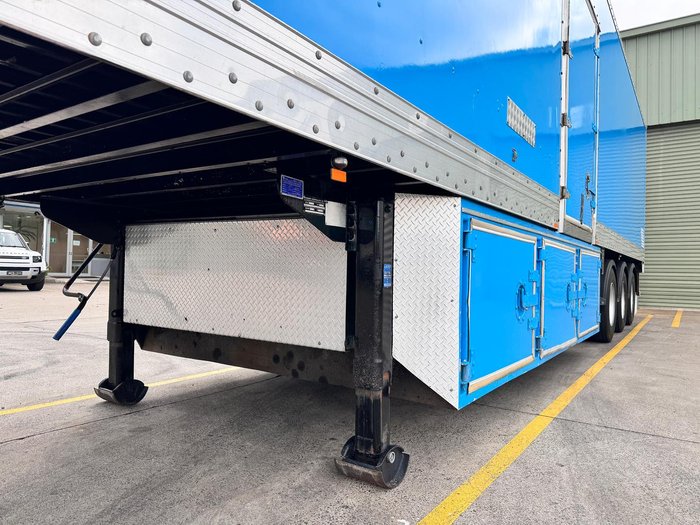 2005 Vawdrey St3 24 Pallet