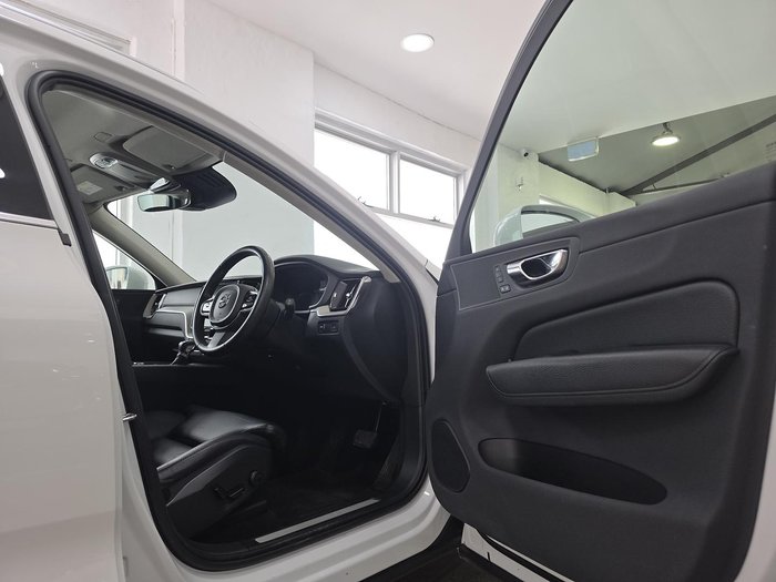 2020 Volvo XC60 T5 Inscription