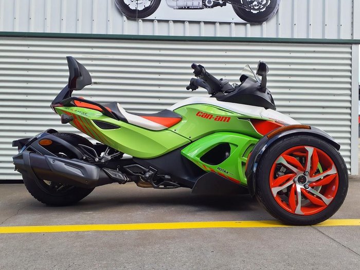 2014 Can-Am Spyder RSS SE5 Spyder RSS