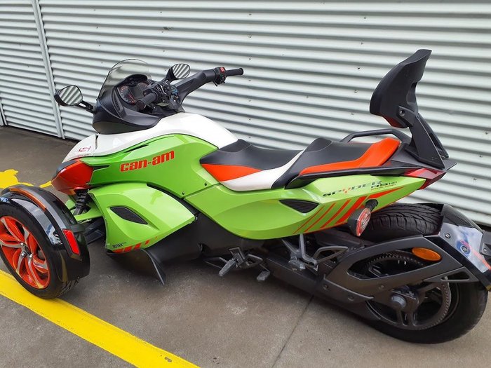 2014 Can-Am Spyder RSS SE5 Spyder RSS