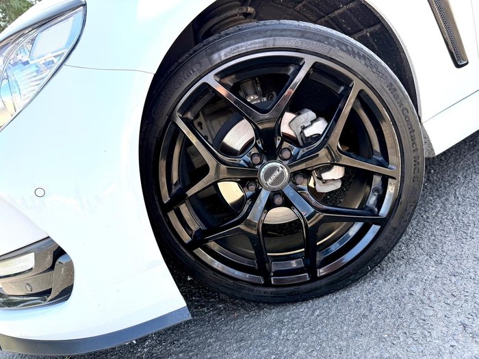 2016 Holden Commodore SV6 Black VF Series II MY16 Heron White