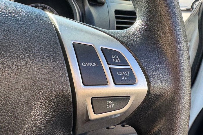 2017 Mitsubishi Lancer ES Sport