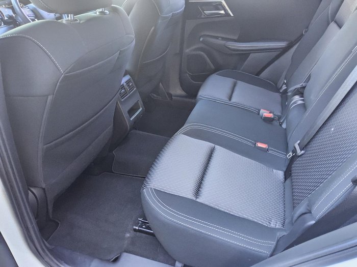 2023 Mitsubishi Outlander ES ZM MY23 White