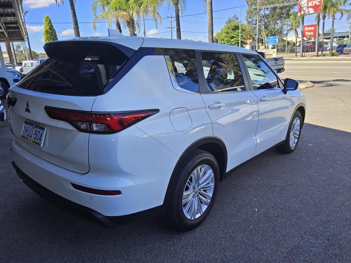 2023 Mitsubishi Outlander ES ZM MY23 White