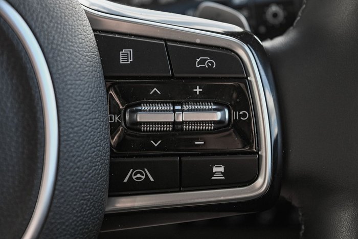 2025 Kia Carnival GT-Line HEV