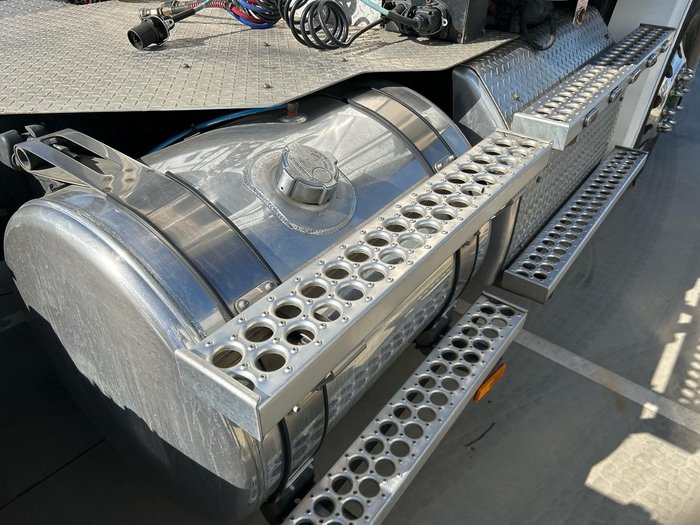 2022 Freightliner Cascadia 116 White