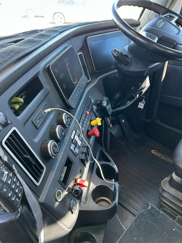 2022 Freightliner Cascadia 126 White