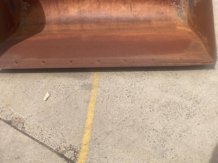 Manitou Bulk Material Bucket