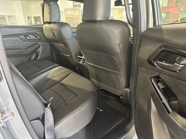 2026 ISUZU D-MAX BLADE