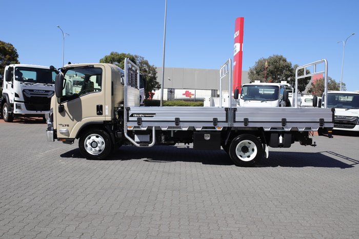 2026 Isuzu Trucks NPR 45/65-175  DT D34 Trade Pack