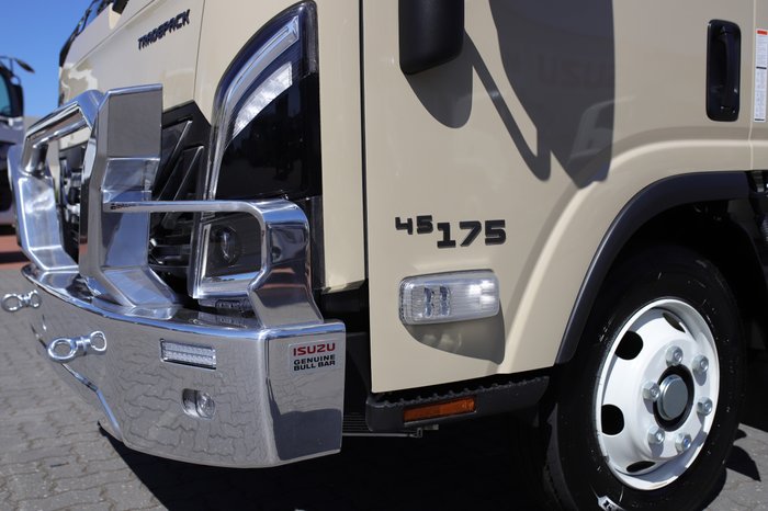 2026 Isuzu Trucks NPR 45/65-175  DT D34 Trade Pack