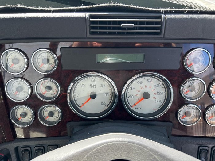 2019 Freightliner Coronado 114 White