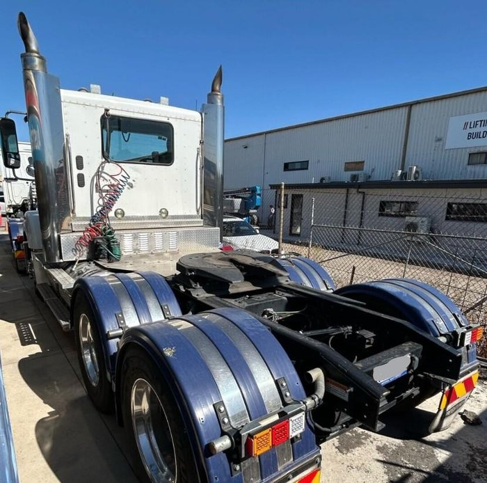 2019 Freightliner Coronado 114 White