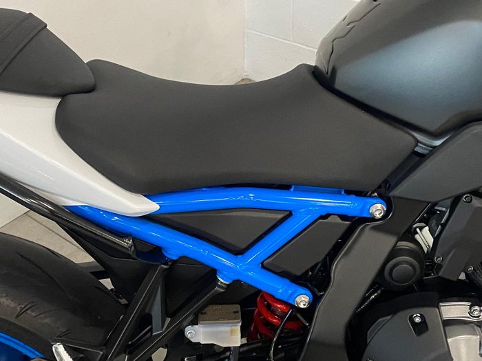 2023 Suzuki GSX-8S GSX-S White