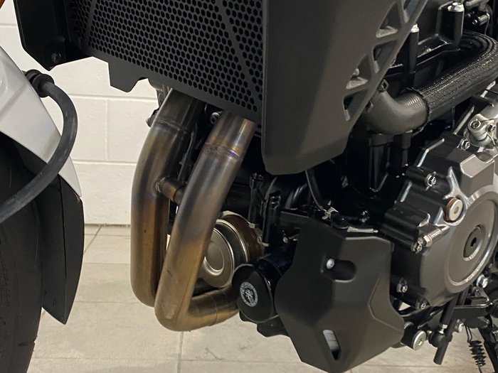 2023 Suzuki GSX-8S GSX-S White