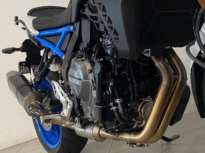 2023 Suzuki GSX-8S GSX-S White