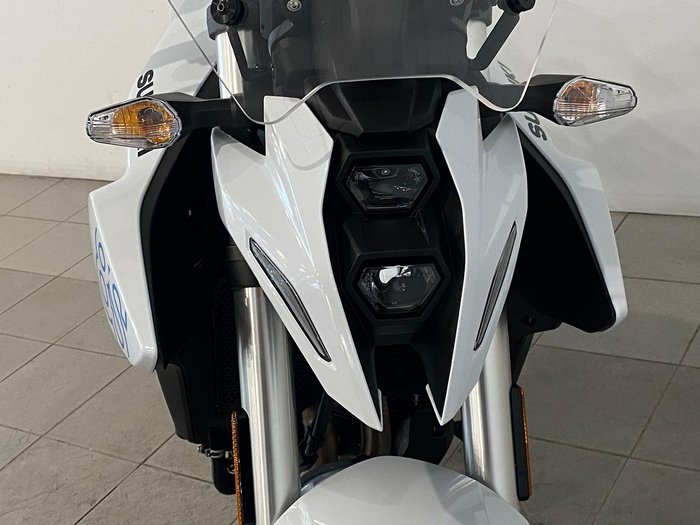 2023 Suzuki GSX-8S GSX-S White