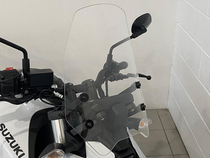 2023 Suzuki GSX-8S GSX-S White