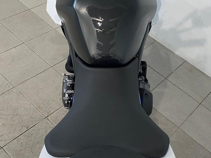 2023 Suzuki GSX-8S GSX-S White