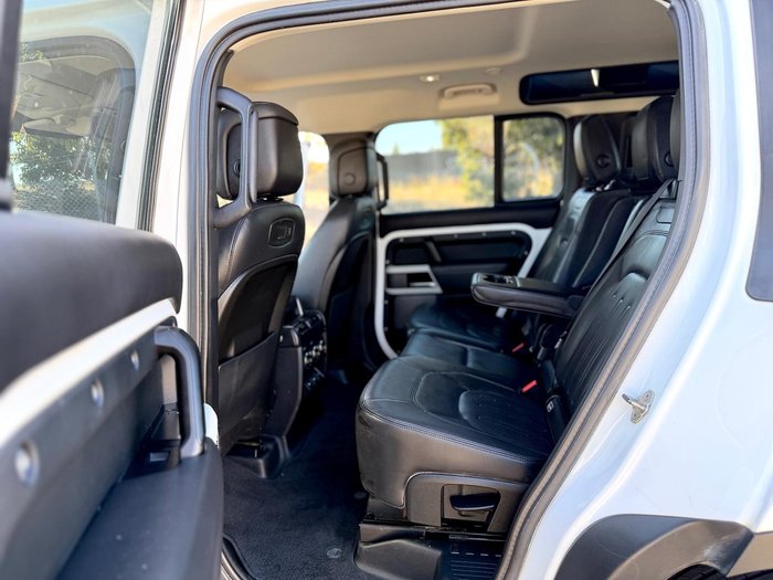 2021 Land Rover Defender 110 P400 SE L663 MY21 AWD Fuji White
