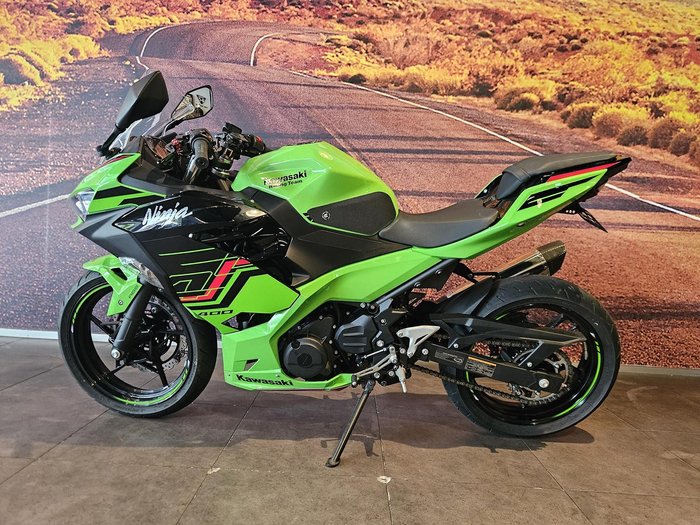 2023 Kawasaki Ninja 400 Special Edition (EX400G) Ninja Green