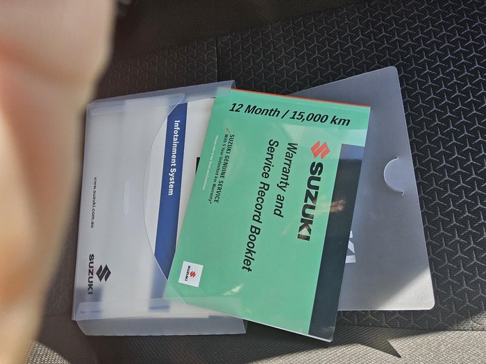 2023 Suzuki Swift GL AZ Series II Pure White