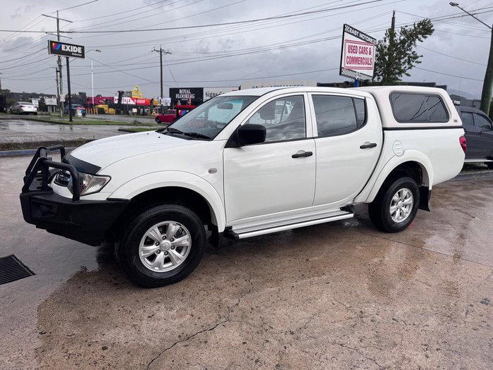 2013 Mitsubishi Triton GLX MN MY14 4X4 Dual Range White