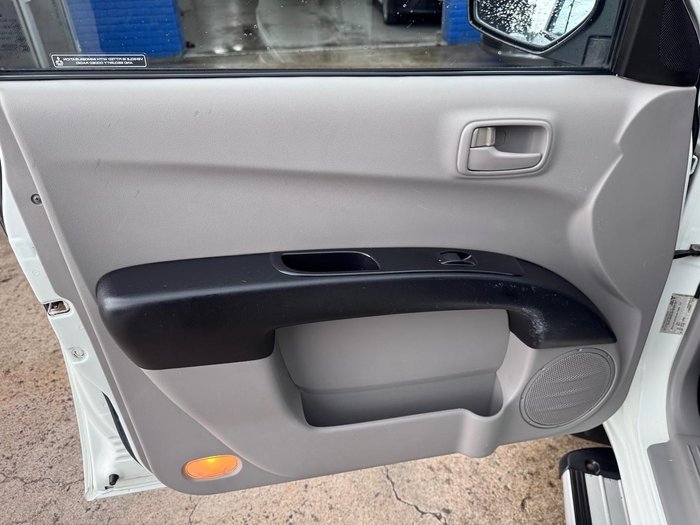 2013 Mitsubishi Triton GLX MN MY14 4X4 Dual Range White