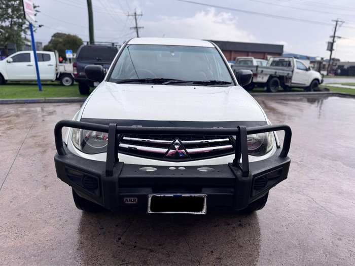 2013 Mitsubishi Triton GLX MN MY14 4X4 Dual Range White