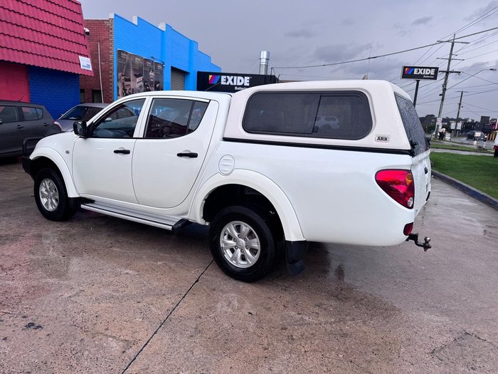 2013 Mitsubishi Triton GLX MN MY14 4X4 Dual Range White