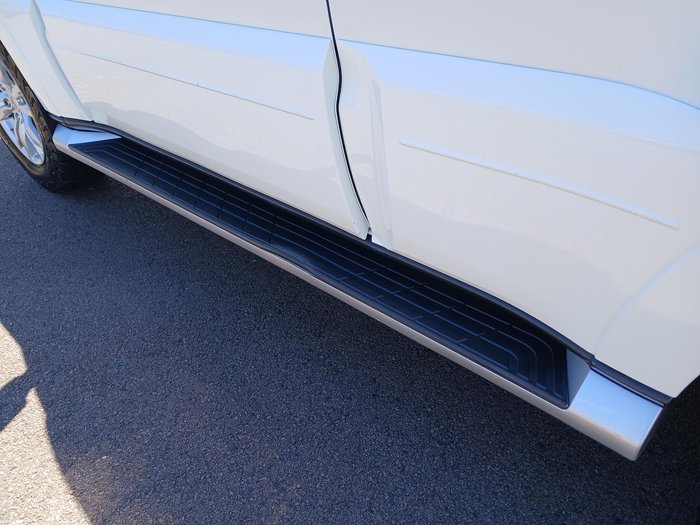 2016 Mitsubishi Pajero GLS