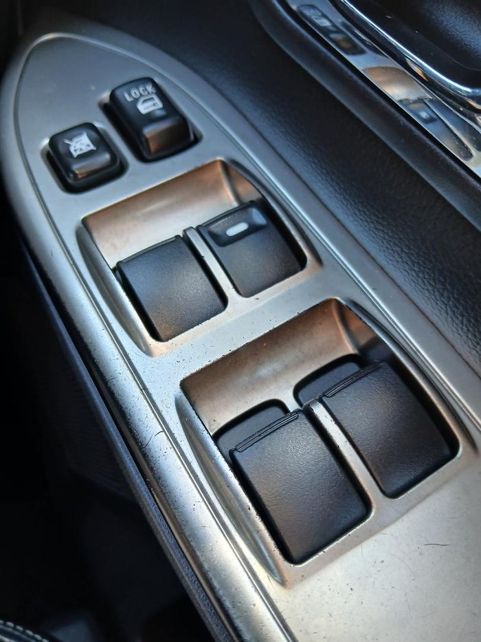 2016 Mitsubishi Pajero GLS