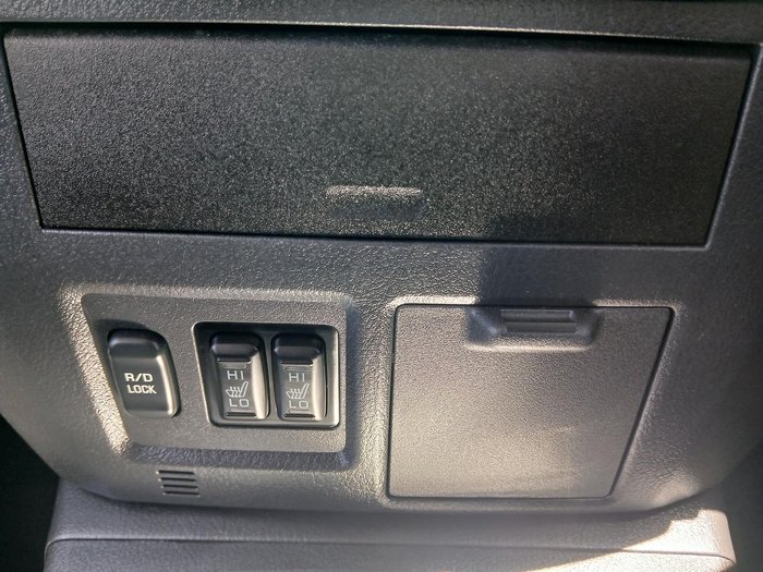 2016 Mitsubishi Pajero GLS