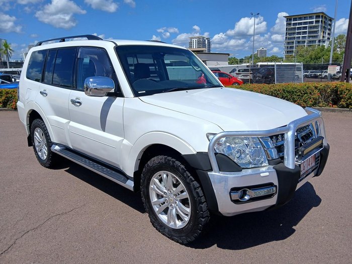 2016 Mitsubishi Pajero GLS