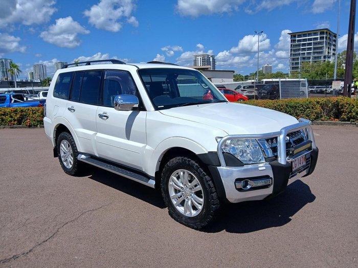 2016 Mitsubishi Pajero GLS