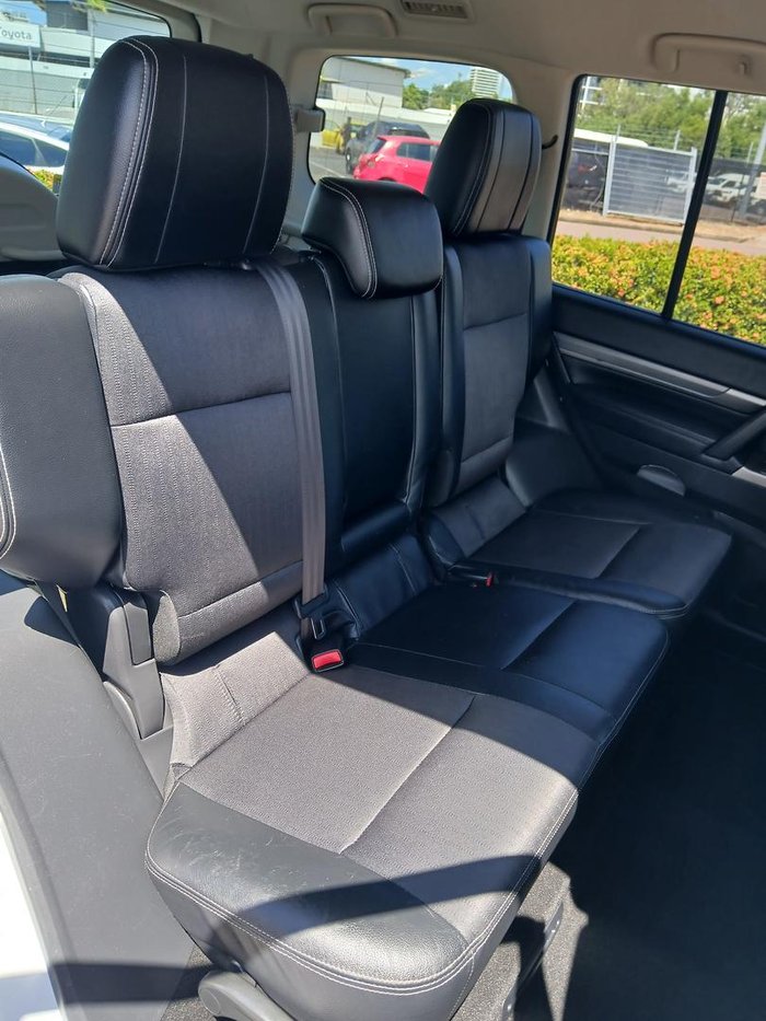 2016 Mitsubishi Pajero GLS