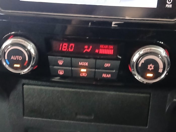 2016 Mitsubishi Pajero GLS