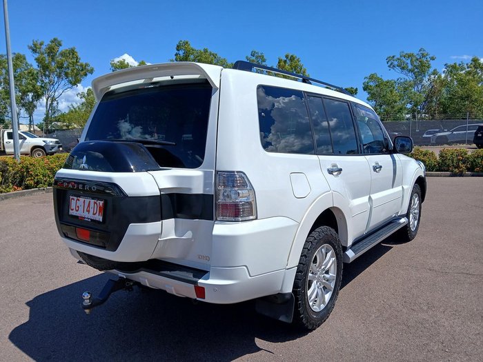 2016 Mitsubishi Pajero GLS
