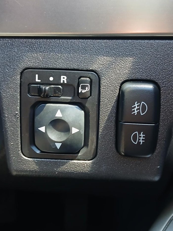 2016 Mitsubishi Pajero GLS