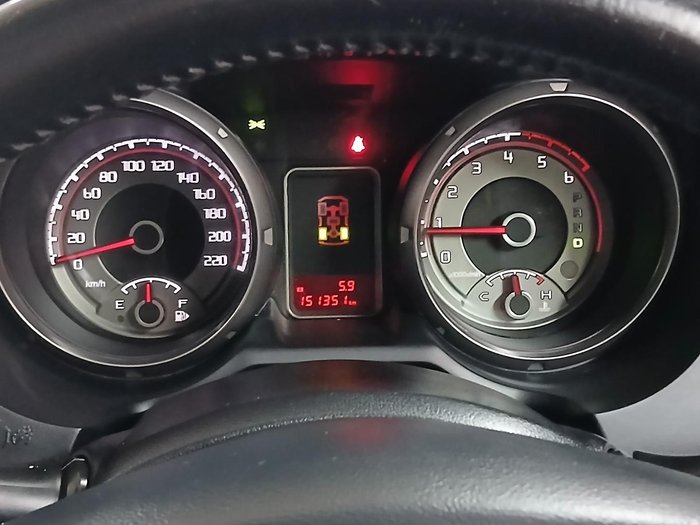 2016 Mitsubishi Pajero GLS