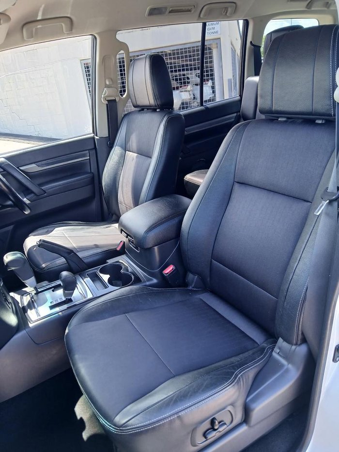 2016 Mitsubishi Pajero GLS