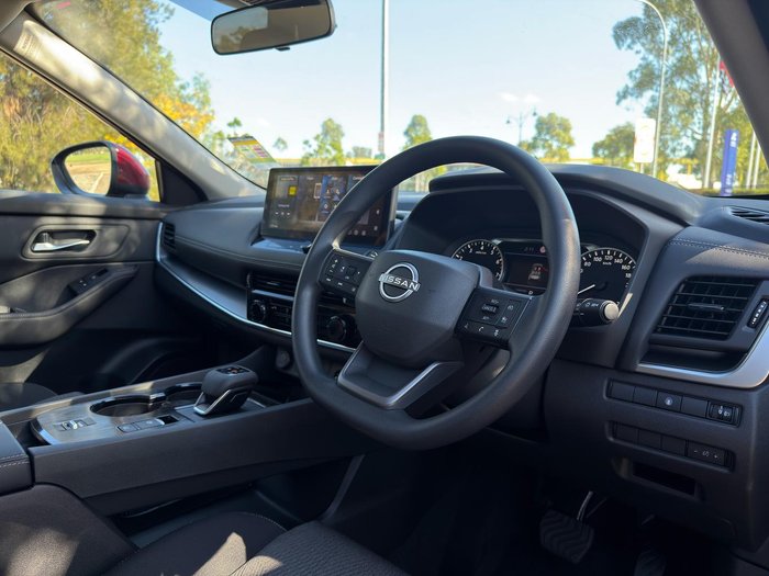 2025 Nissan X-TRAIL ST