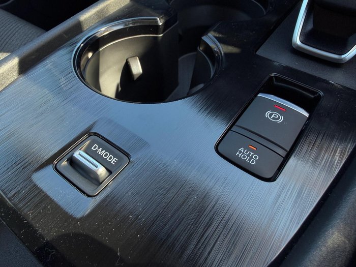 2025 Nissan X-TRAIL ST