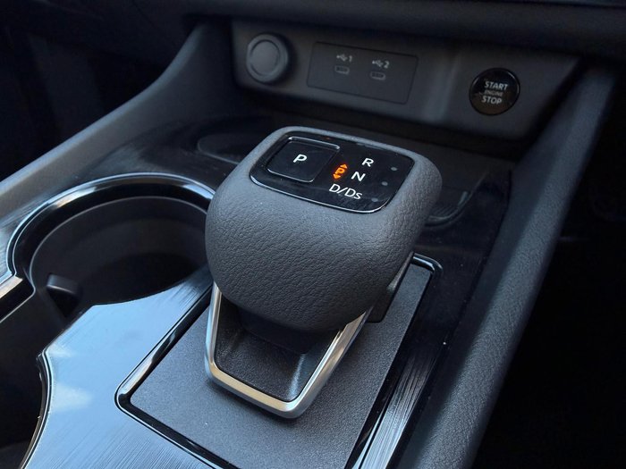 2025 Nissan X-TRAIL ST