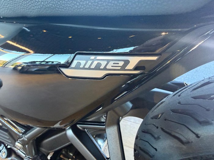 2025 BMW R 12 nineT HL R 12 Black