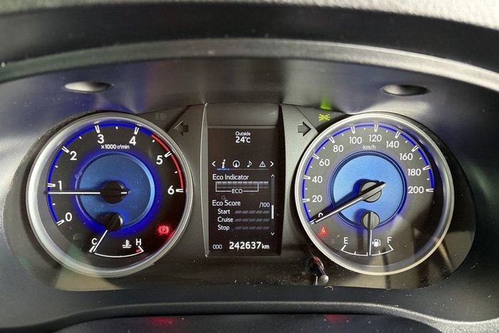 2016 Toyota Hilux SR5