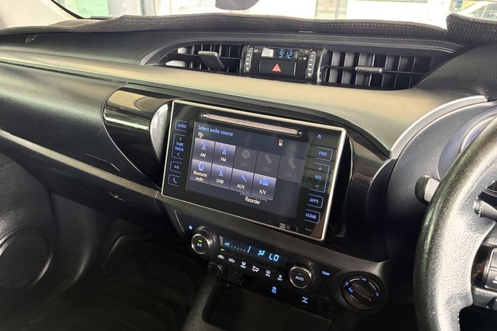 2016 Toyota Hilux SR5