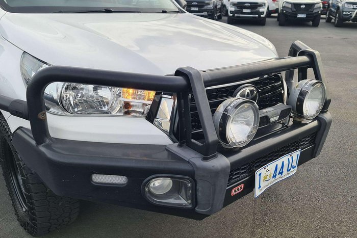 2020 Toyota Hilux SR