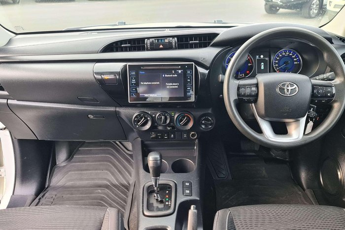 2020 Toyota Hilux SR